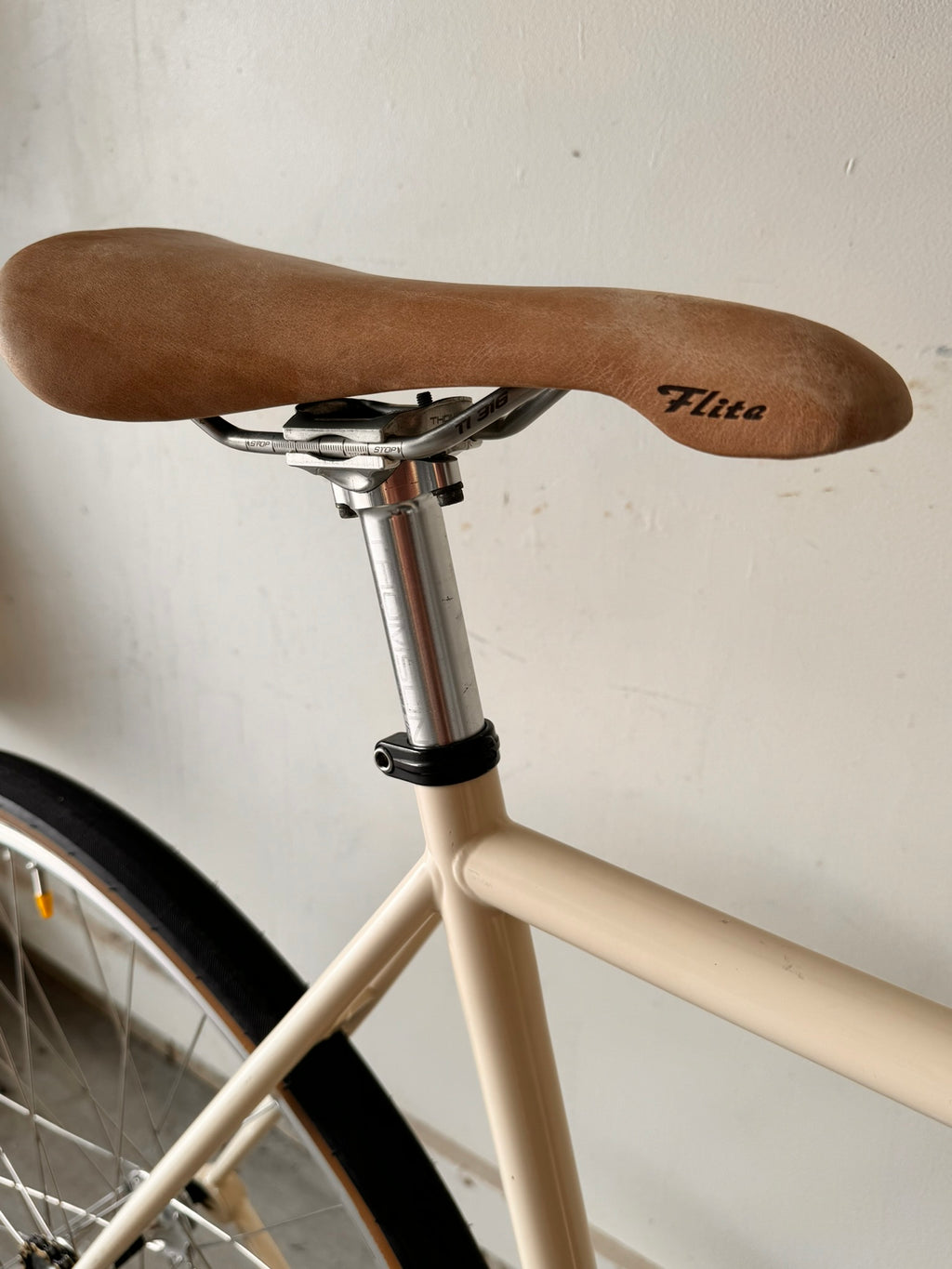 Surly Cream Roller™ 53cm Track Bike