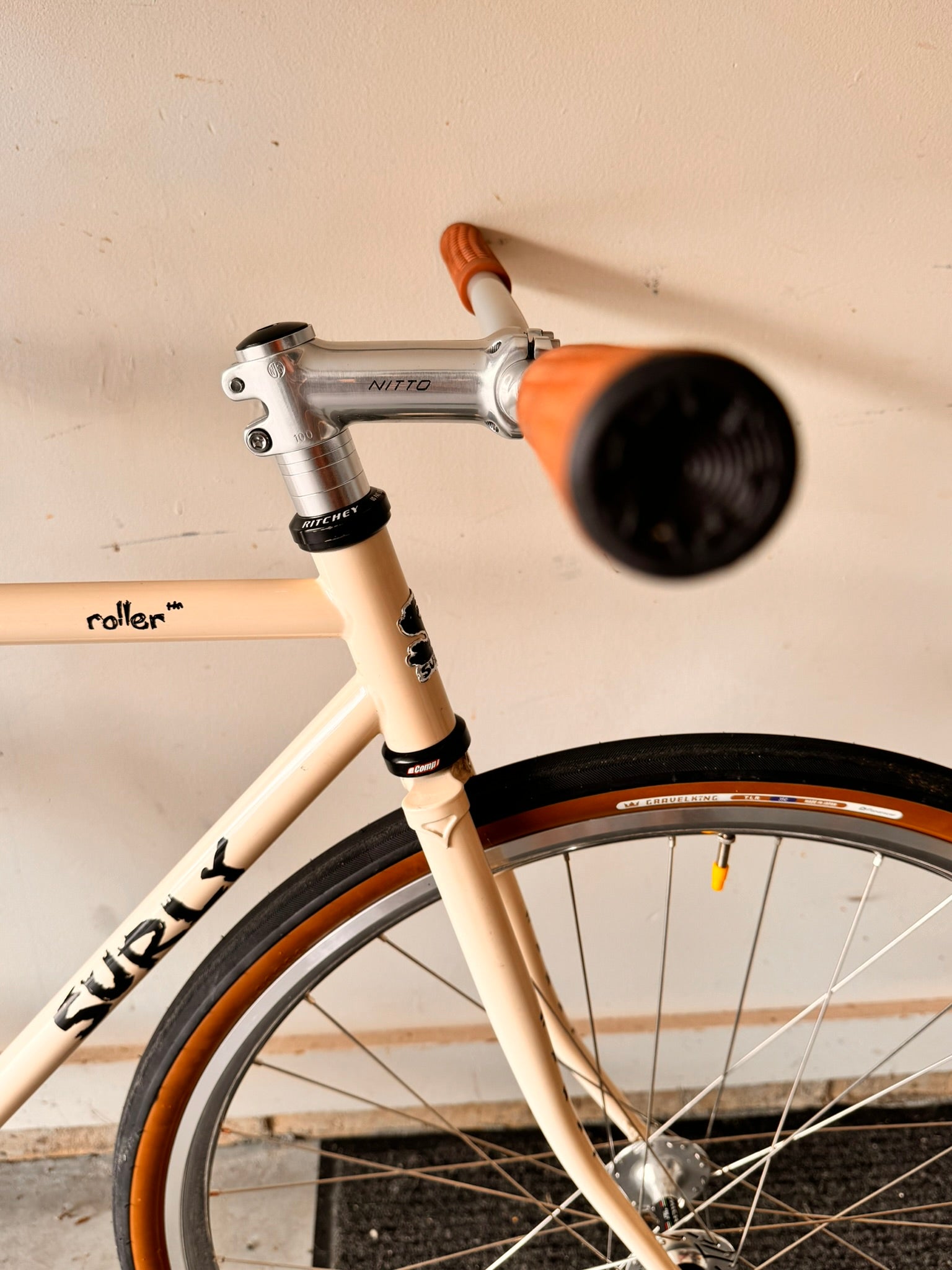 Surly Cream Roller™ 53cm Track Bike
