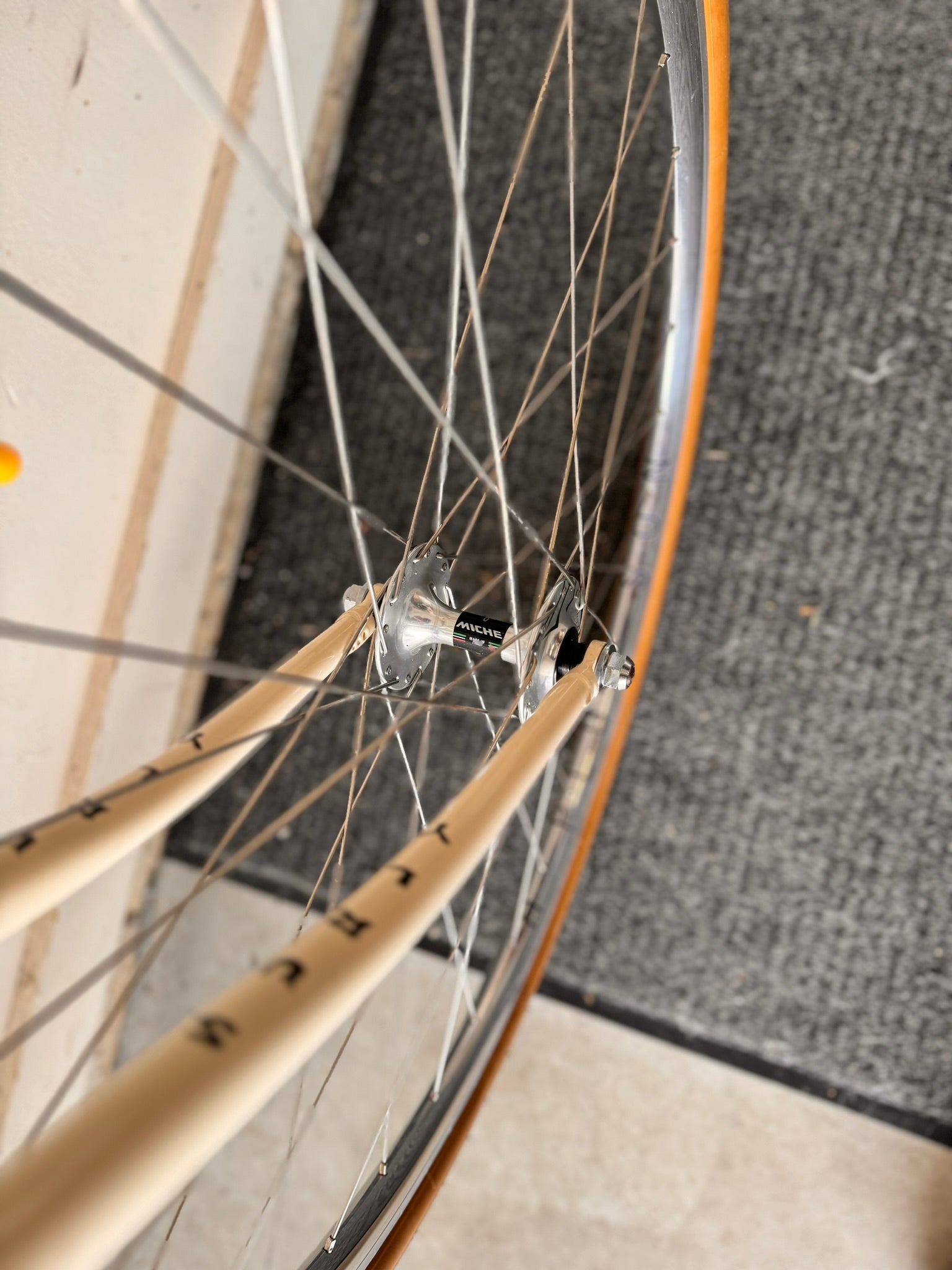 Surly Cream Roller™ 53cm Track Bike