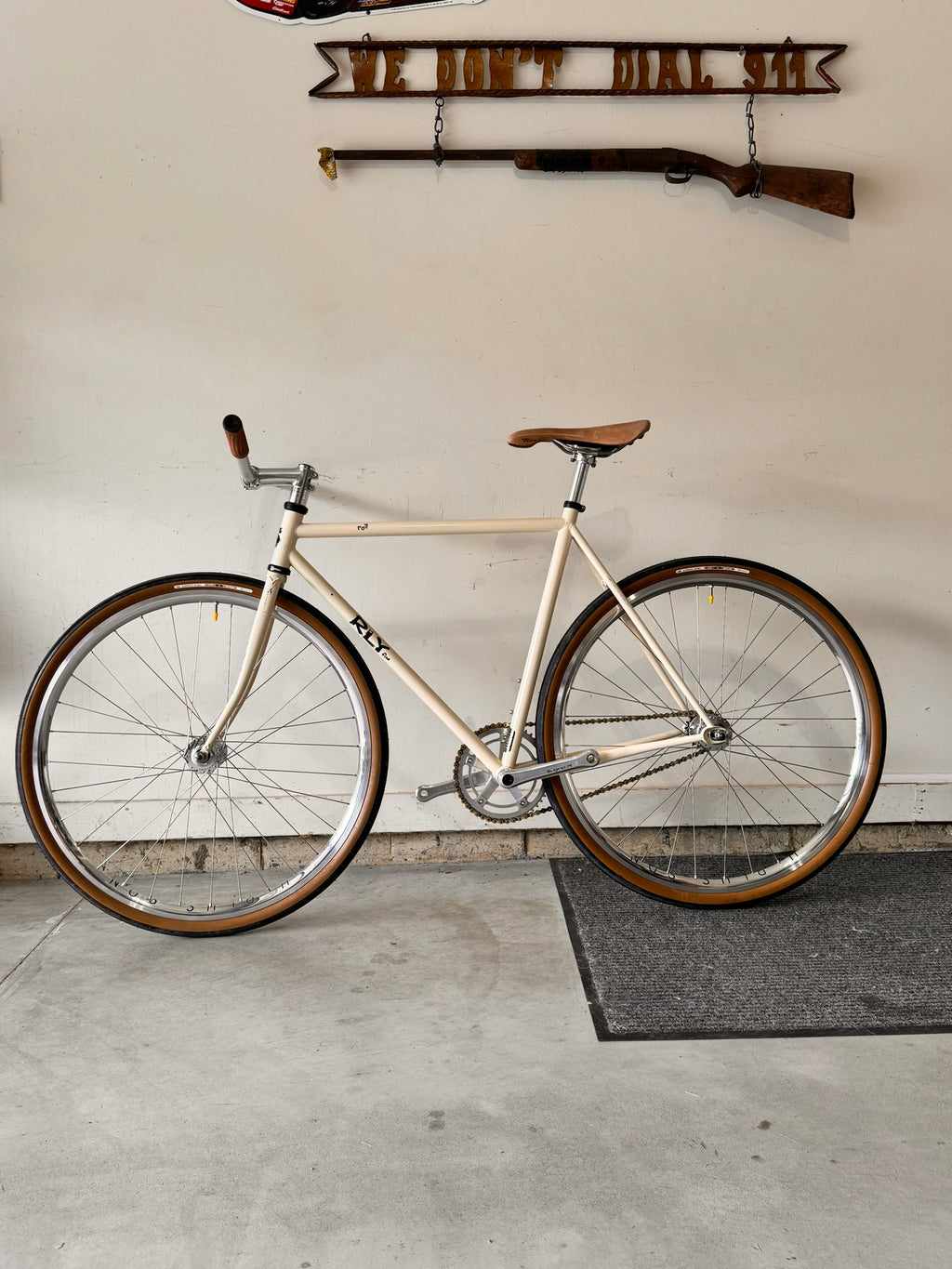 Surly Cream Roller™ 53cm Track Bike