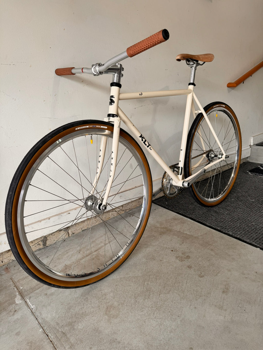 Surly Cream Roller™ 53cm Track Bike